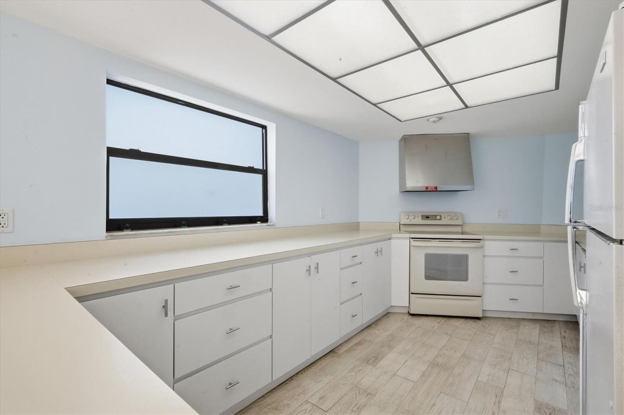 5393 Gulf Of Mexico Drive, Unit 211, Longboat Key, FL 34228 Photo