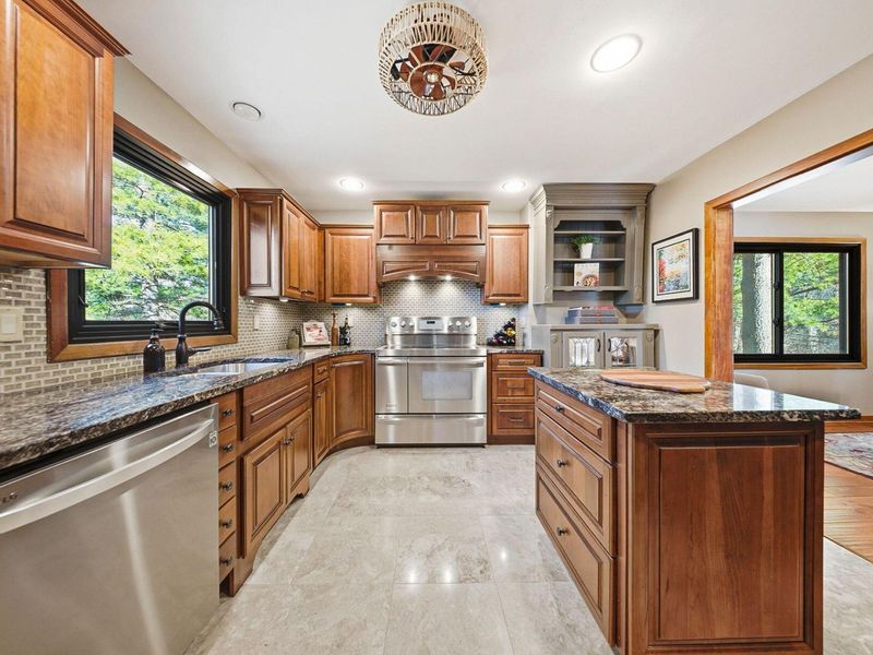 487 Beachside Drive, Westerville, OH 43081 Photo 18