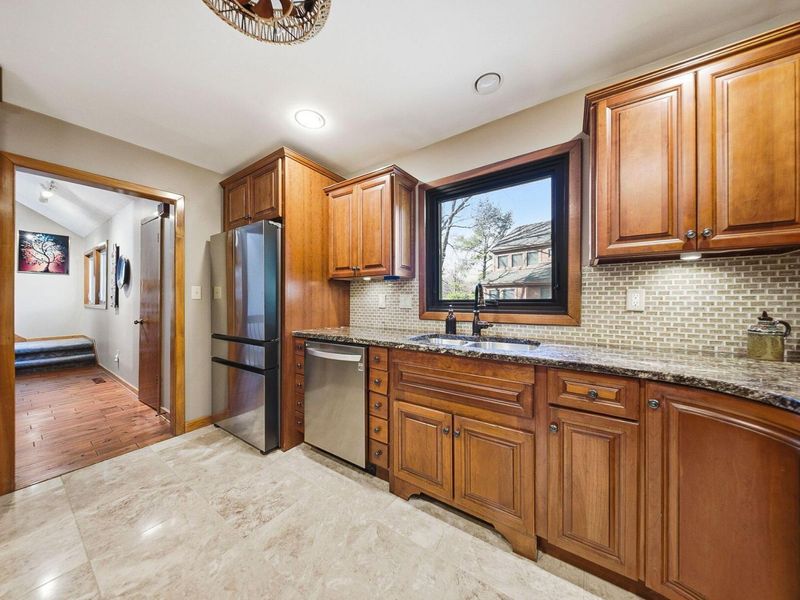 487 Beachside Drive, Westerville, OH 43081 Photo 20