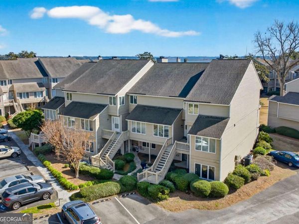 3005 River Drive, Unit 401D, Savannah, GA 31404