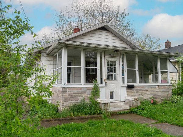 1912 Kendall Street, South Bend, IN 46613