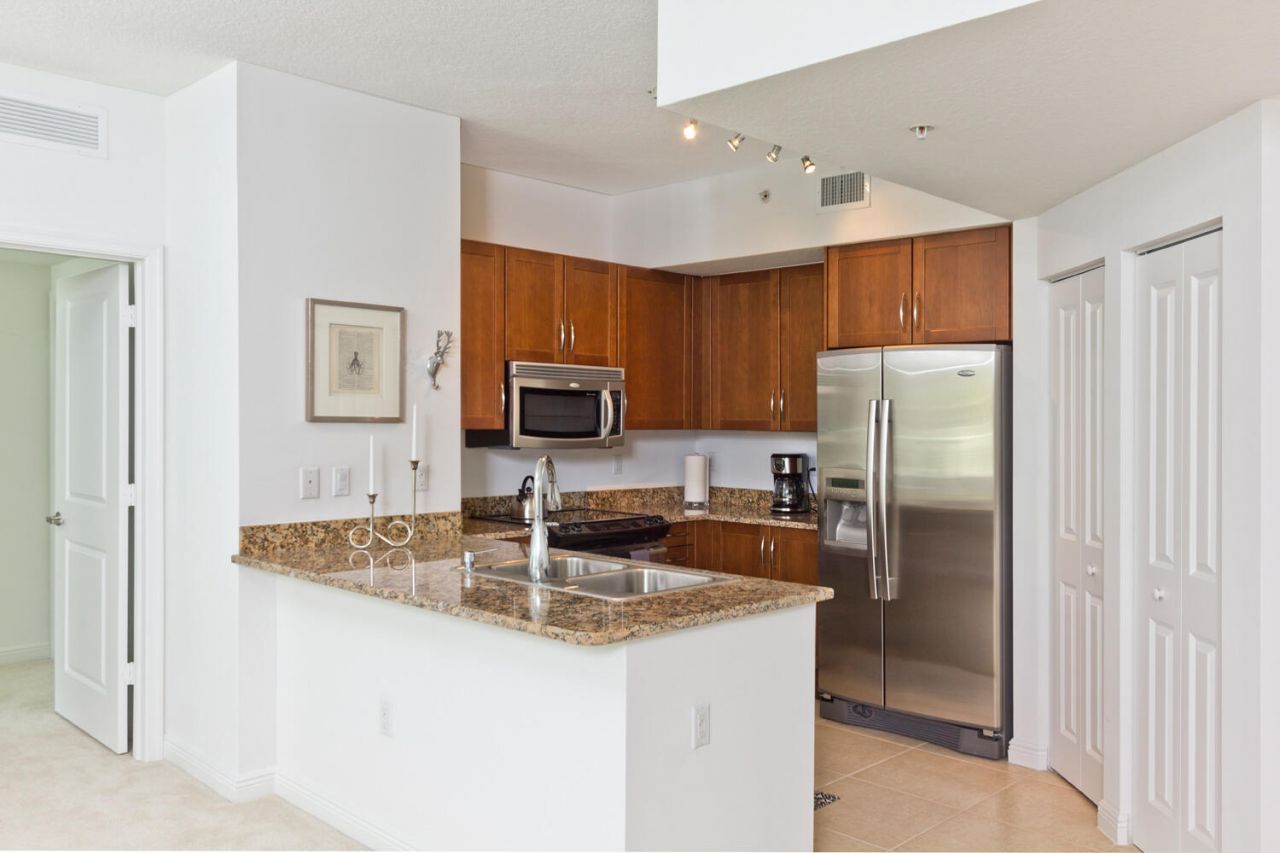 450 N Federal Highway, Unit 609, Boynton Beach, FL 33435 Photo