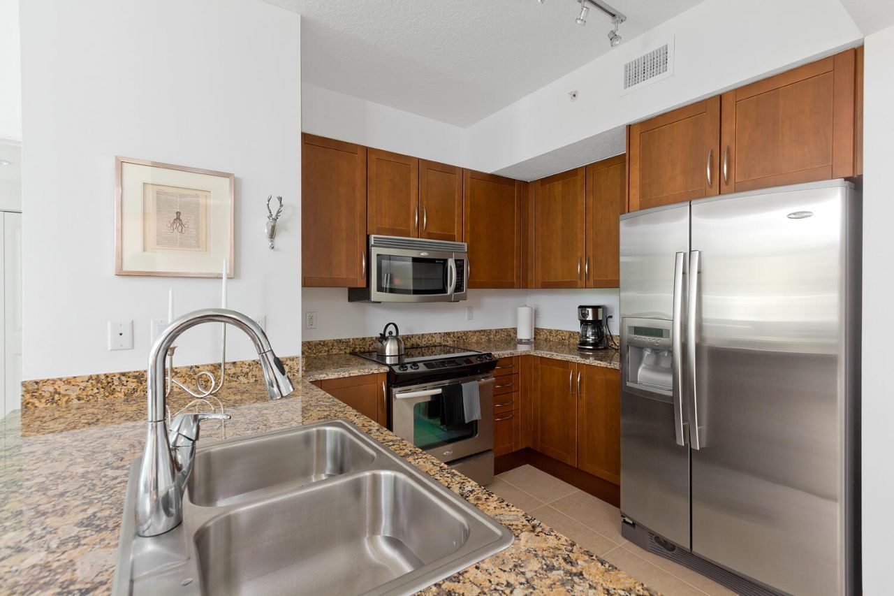 450 N Federal Highway, Unit 609, Boynton Beach, FL 33435 Photo