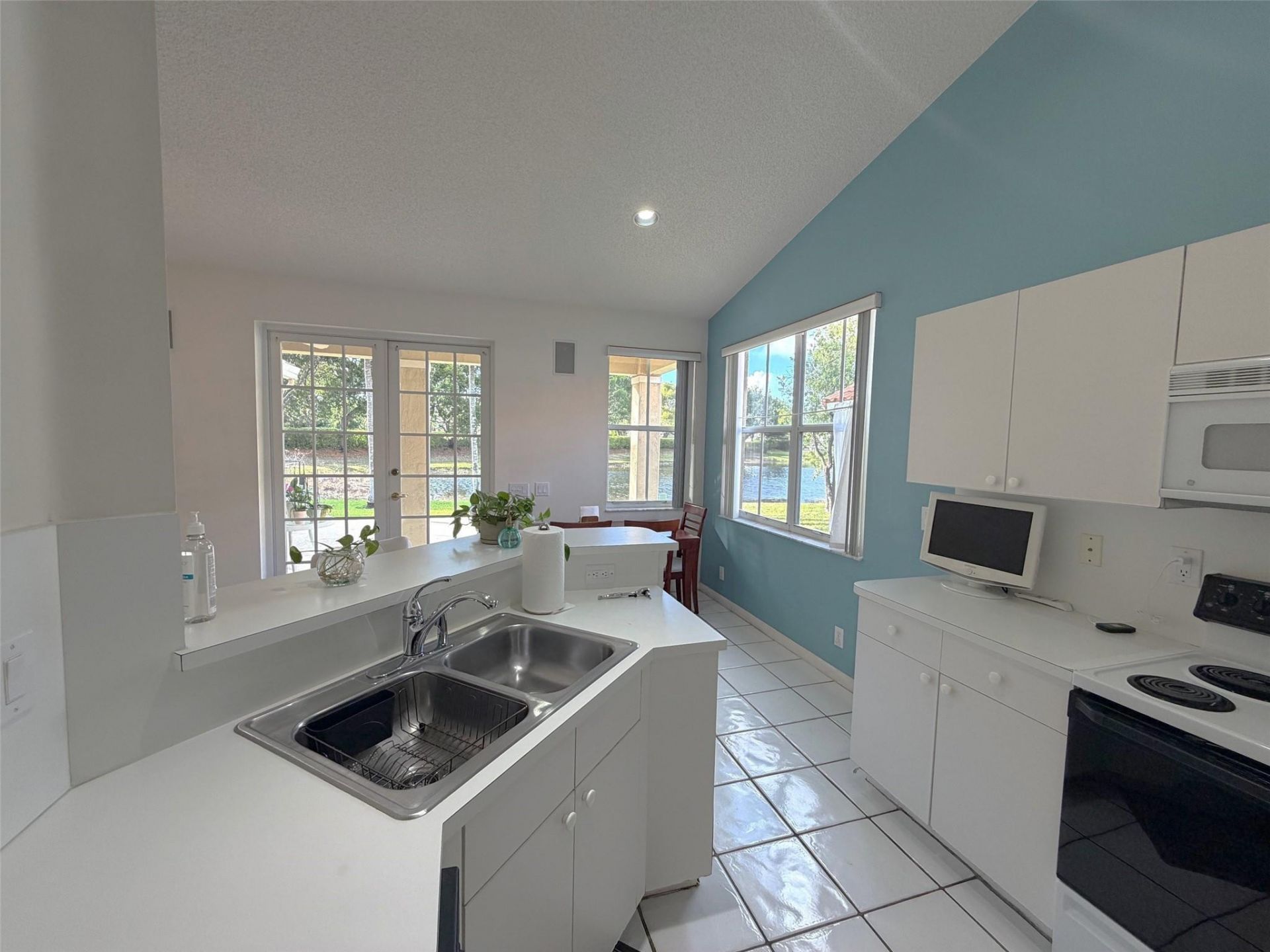 853 Sand Creek Circle, Weston, FL 33327 Photo