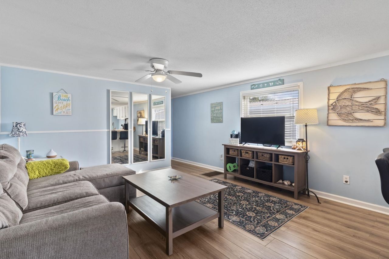 808 Waterway Dr. Photo 10