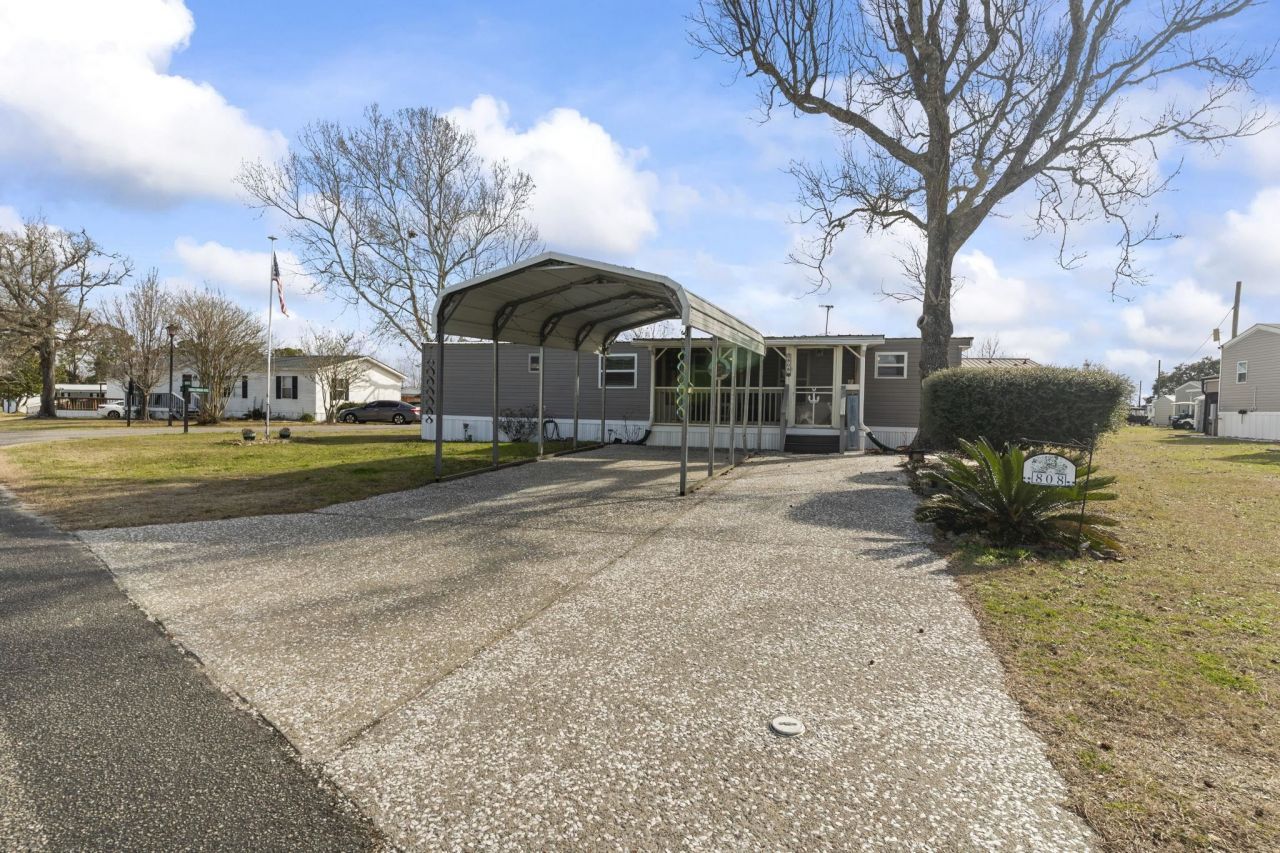 808 Waterway Dr. Photo 24