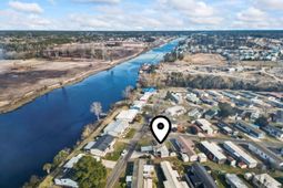 808 Waterway Dr. photo 4