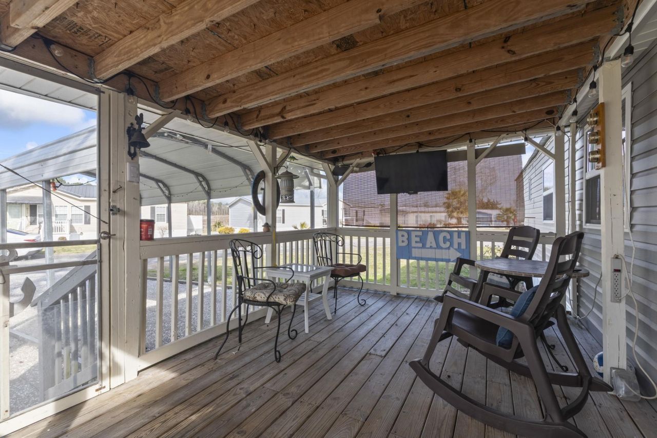 808 Waterway Dr. Photo 4