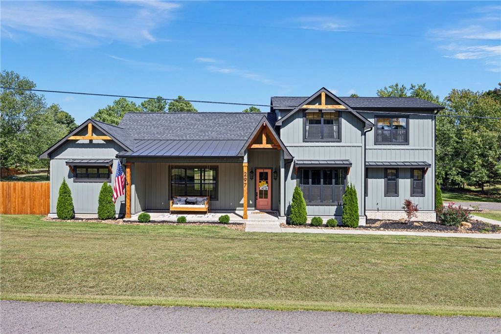 297 Cliff Road, Russellville, AR 72802 Main Photo