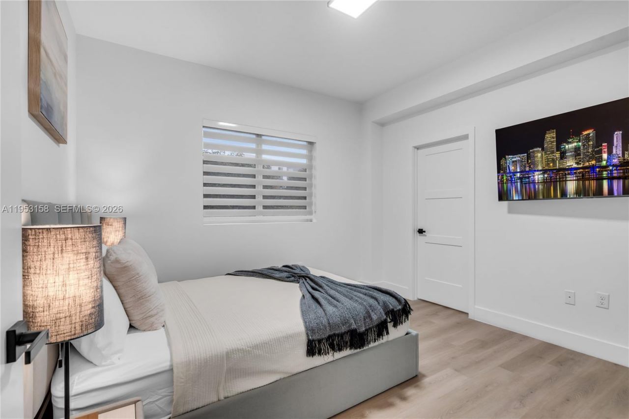 3728 NW 19th Ave, Unit 302, Miami, FL 33142 Photo