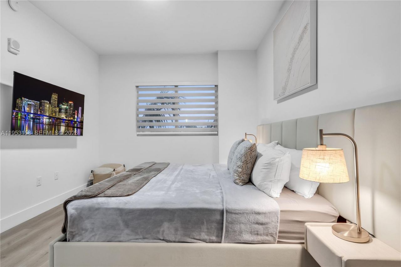 3728 NW 19th Ave, Unit 302, Miami, FL 33142 Photo