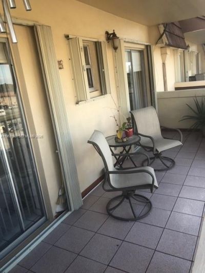 685 Miller Drive, Unit 404E, Miami Springs, FL 33166 Photo