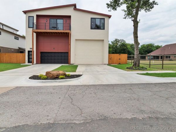 726 E Tecumseh Street , Tulsa, OK 74106