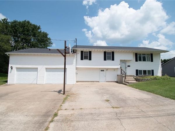 6 W 15th Street, Carrollton, MO 64633
