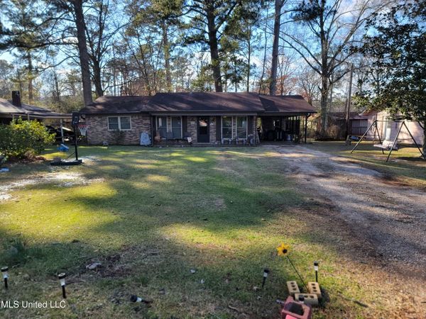 817 Roosevelt Street, Forest, MS 39074