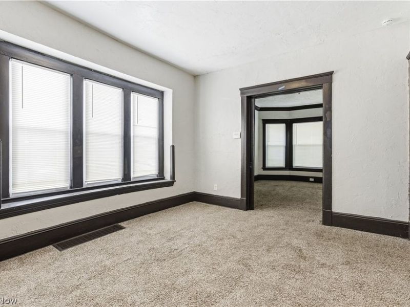 10911 Hathaway Avenue, Cleveland, OH 44108 Photo 13
