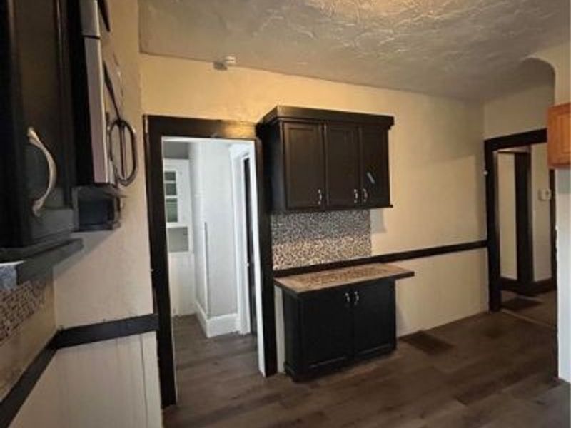 10911 Hathaway Avenue, Cleveland, OH 44108 Photo 13