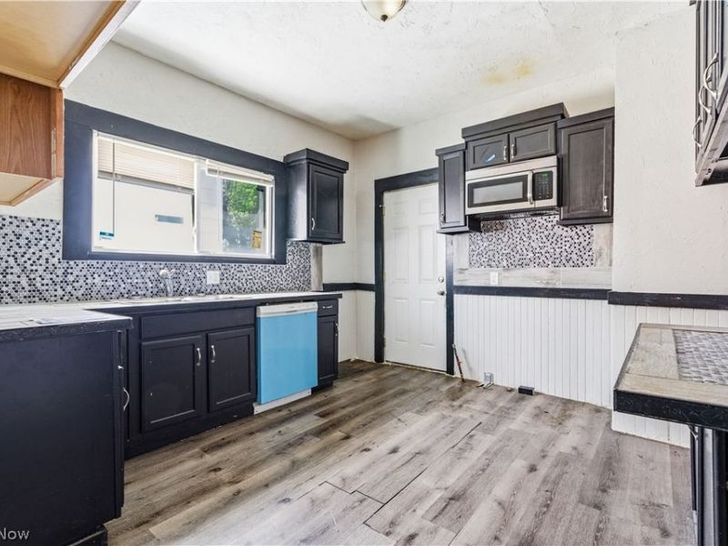 10911 Hathaway Avenue, Cleveland, OH 44108 Photo 18