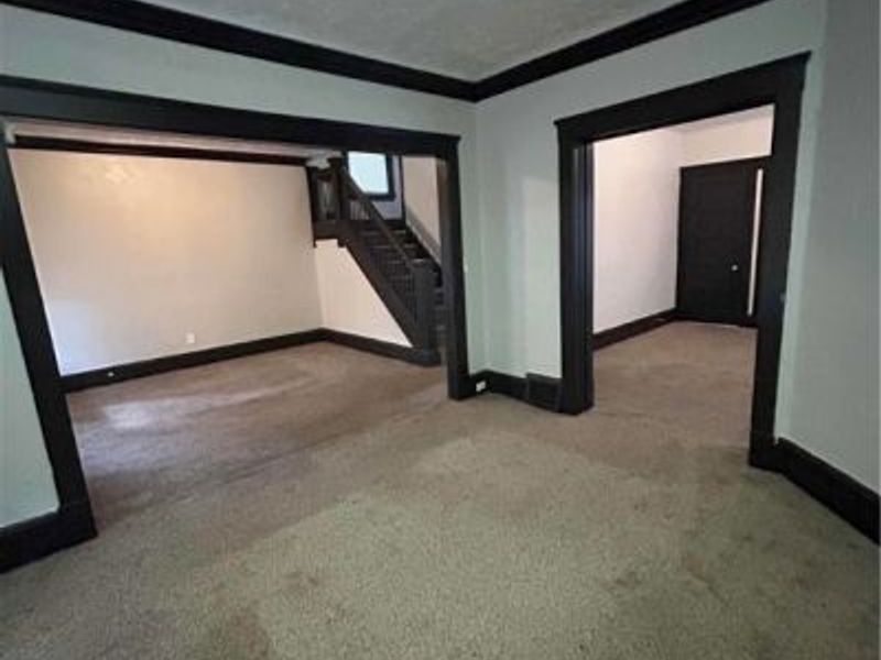 10911 Hathaway Avenue, Cleveland, OH 44108 Photo 5