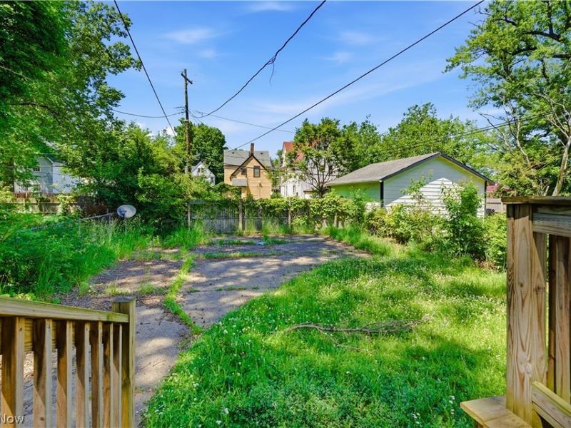 10911 Hathaway Avenue, Cleveland, OH 44108 Photo 6