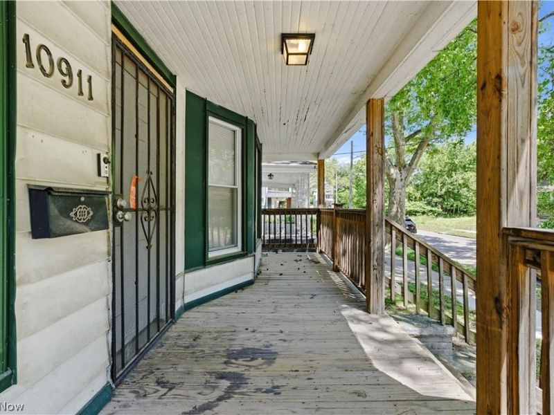 10911 Hathaway Avenue, Cleveland, OH 44108 Photo 9