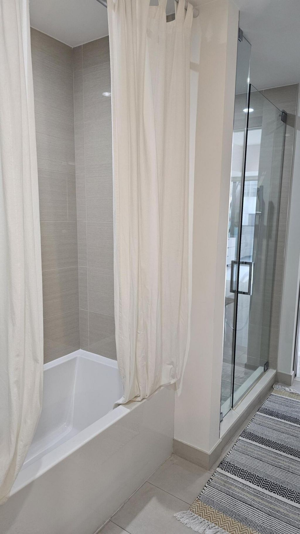 851 NE 1st Avenue, Unit 306, Miami, FL 33132 Photo