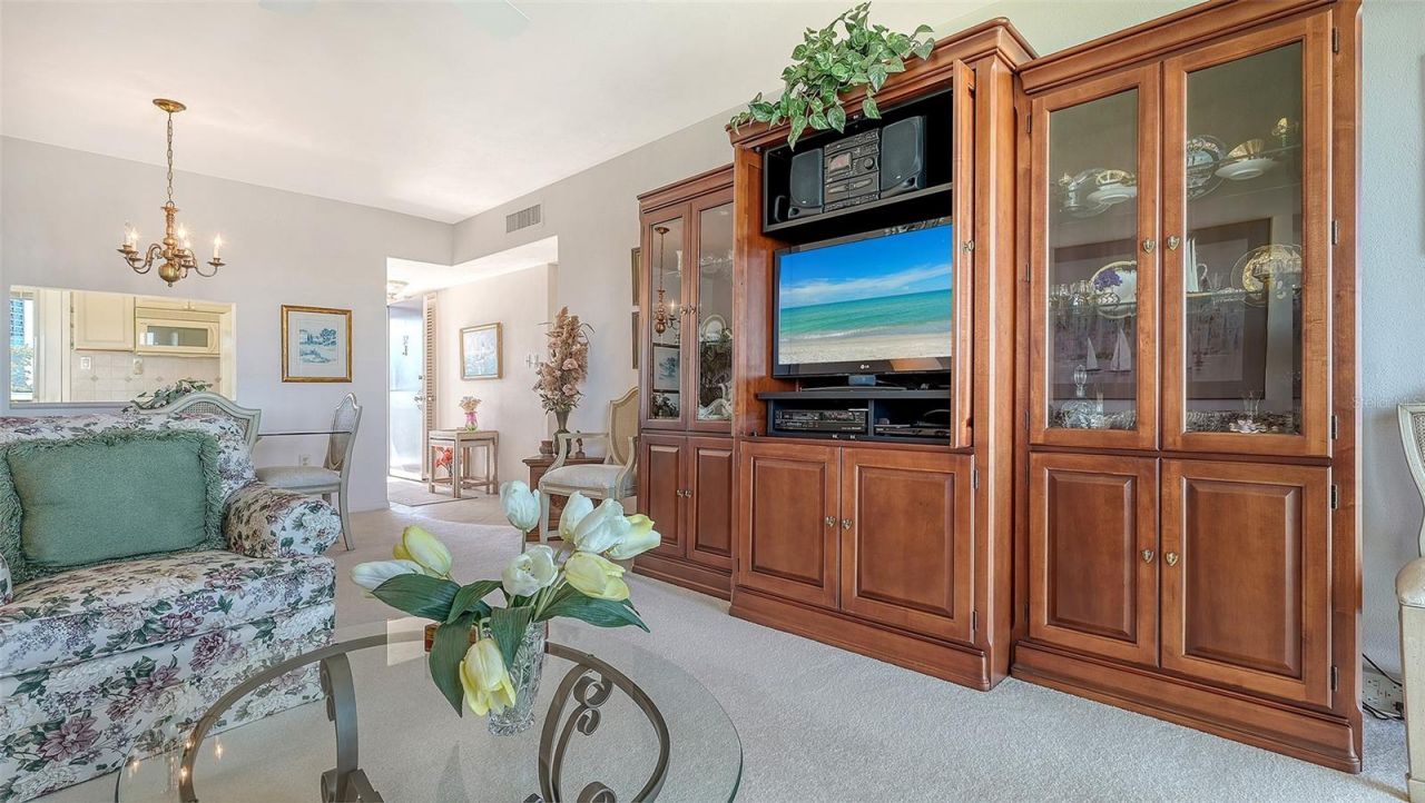 777 John Ringling Boulevard, Unit 32, Sarasota, FL 34236 Photo