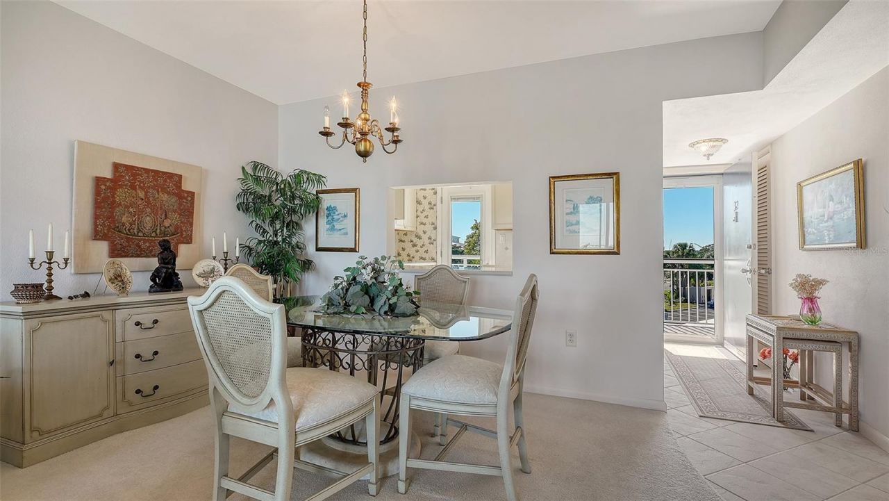 777 John Ringling Boulevard, Unit 32, Sarasota, FL 34236 Photo