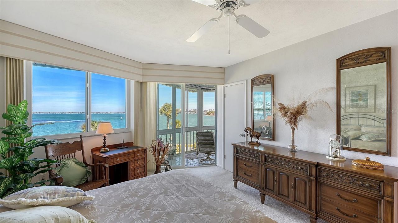 777 John Ringling Boulevard, Unit 32, Sarasota, FL 34236 Photo