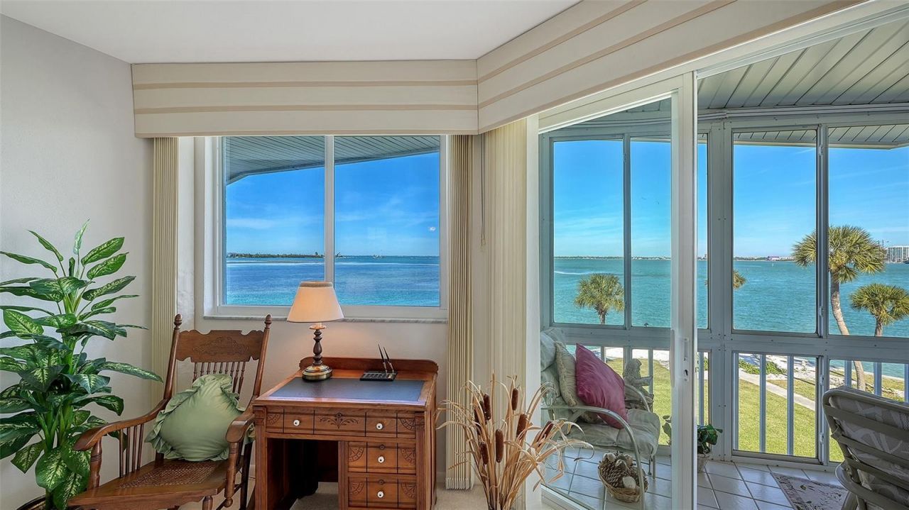 777 John Ringling Boulevard, Unit 32, Sarasota, FL 34236 Photo