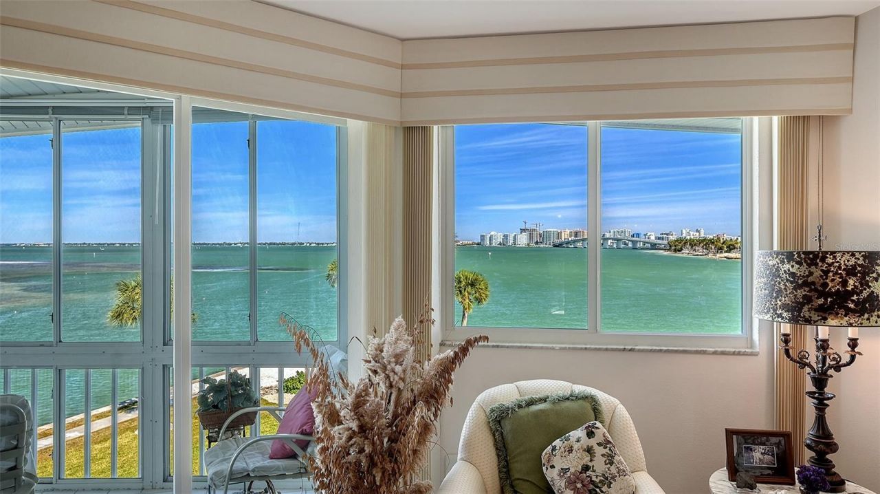 777 John Ringling Boulevard, Unit 32, Sarasota, FL 34236 Photo