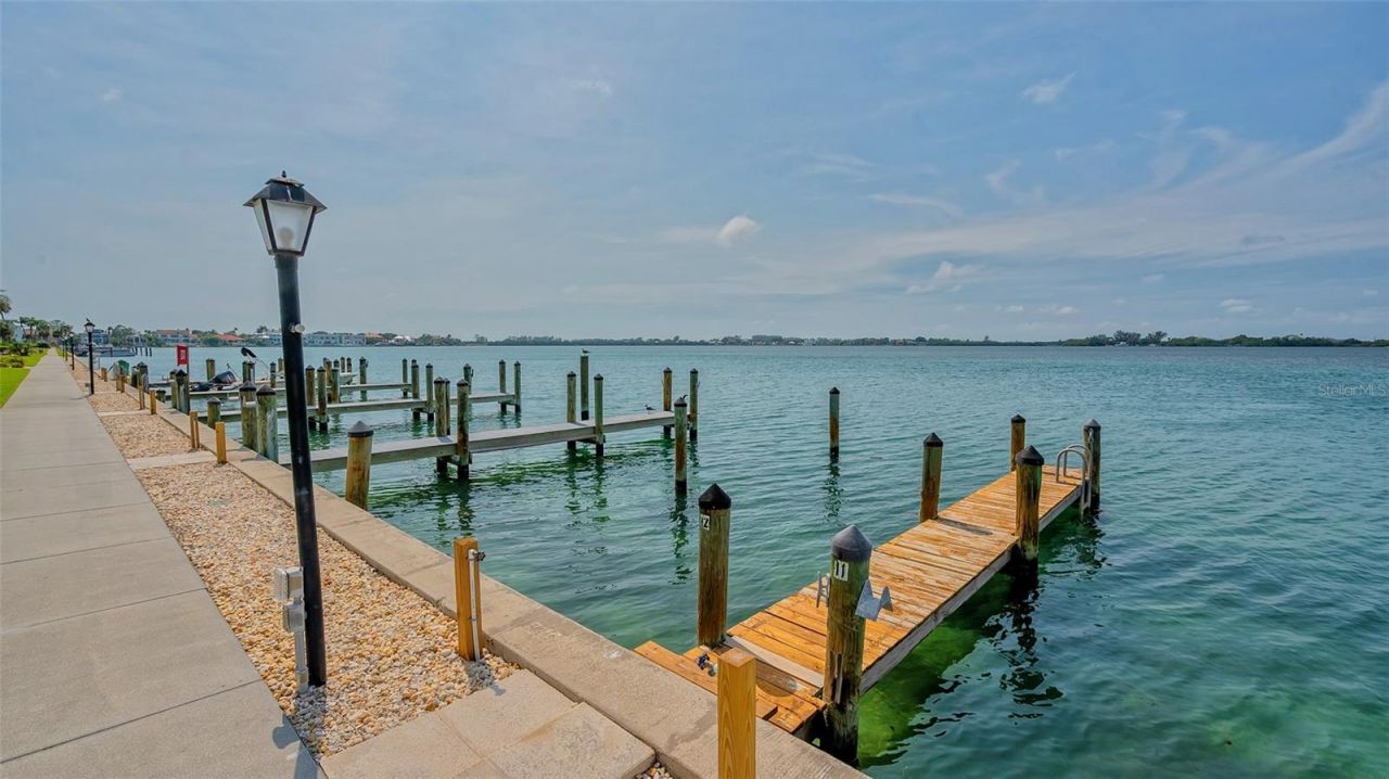 777 John Ringling Boulevard, Unit 32, Sarasota, FL 34236 Photo