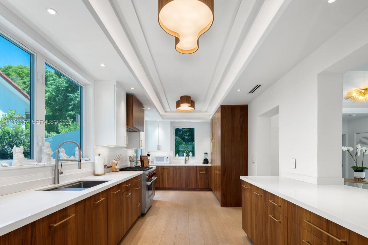 4580 Post Ave , Miami Beach, FL 33140 Photo