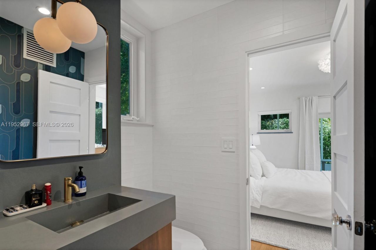 4580 Post Ave , Miami Beach, FL 33140 Photo