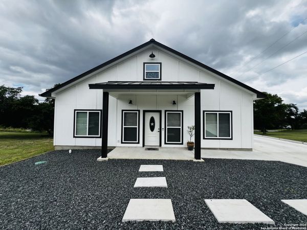 708 Taylor Dr, Horseshoe Bay, TX 78657