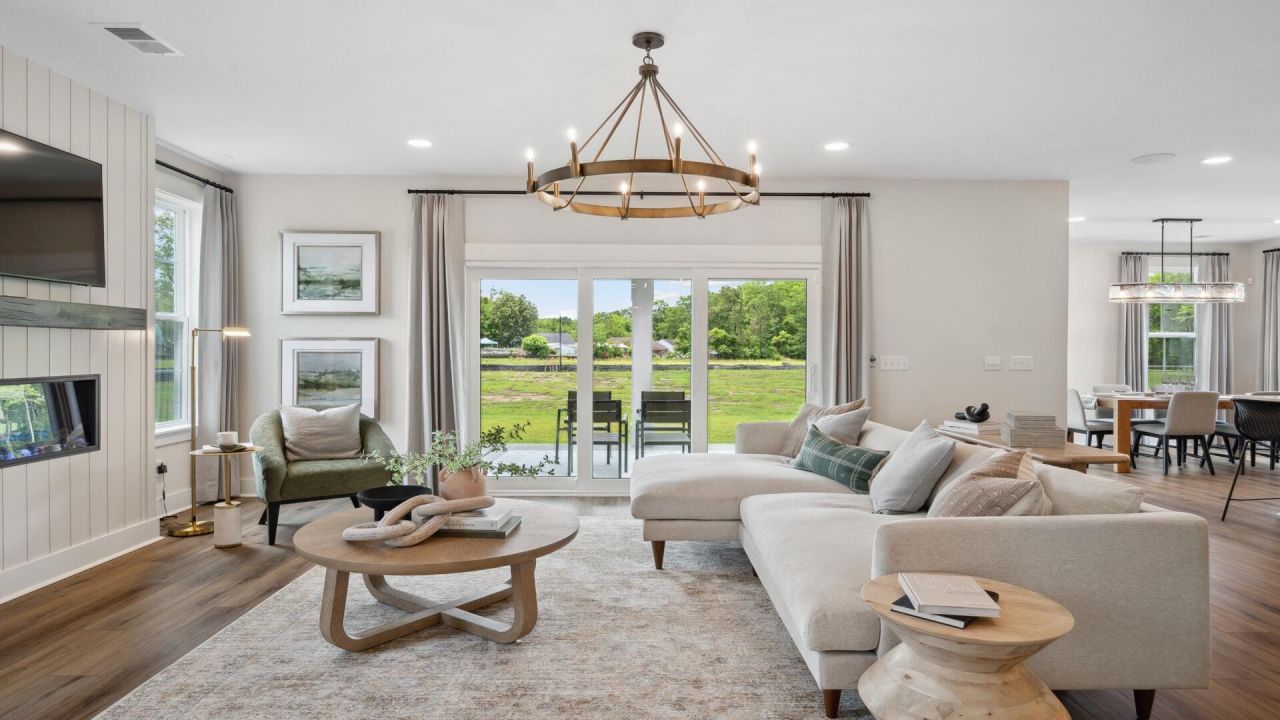 455 Cadbury Loop Photo 12