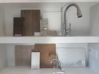 455 Cadbury Loop Photo 38