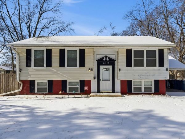 22180 Navaho Avenue S, Sauk Village, IL 60411