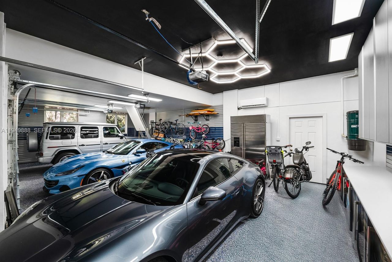 5002 SW 86th St, Miami, FL 33143 Photo