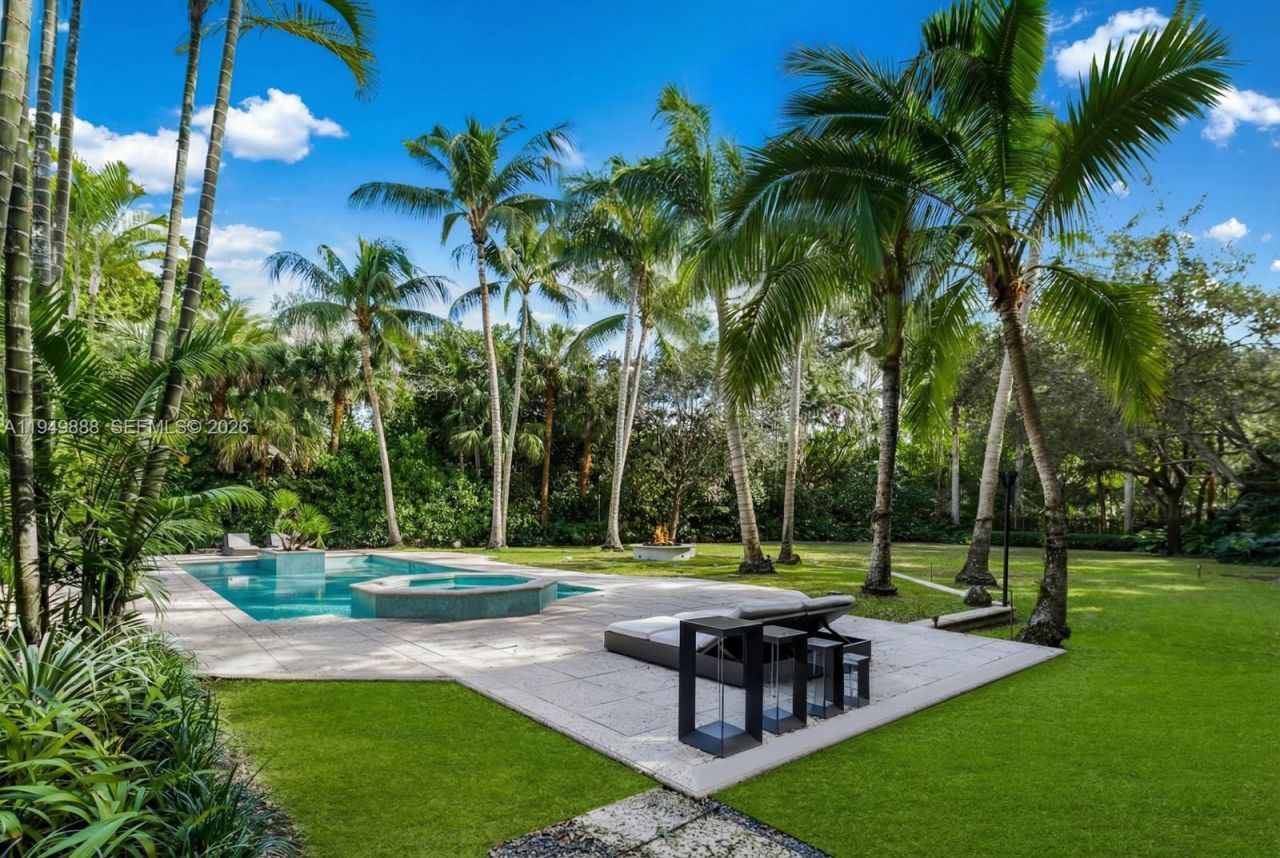 5002 SW 86th St, Miami, FL 33143 Photo