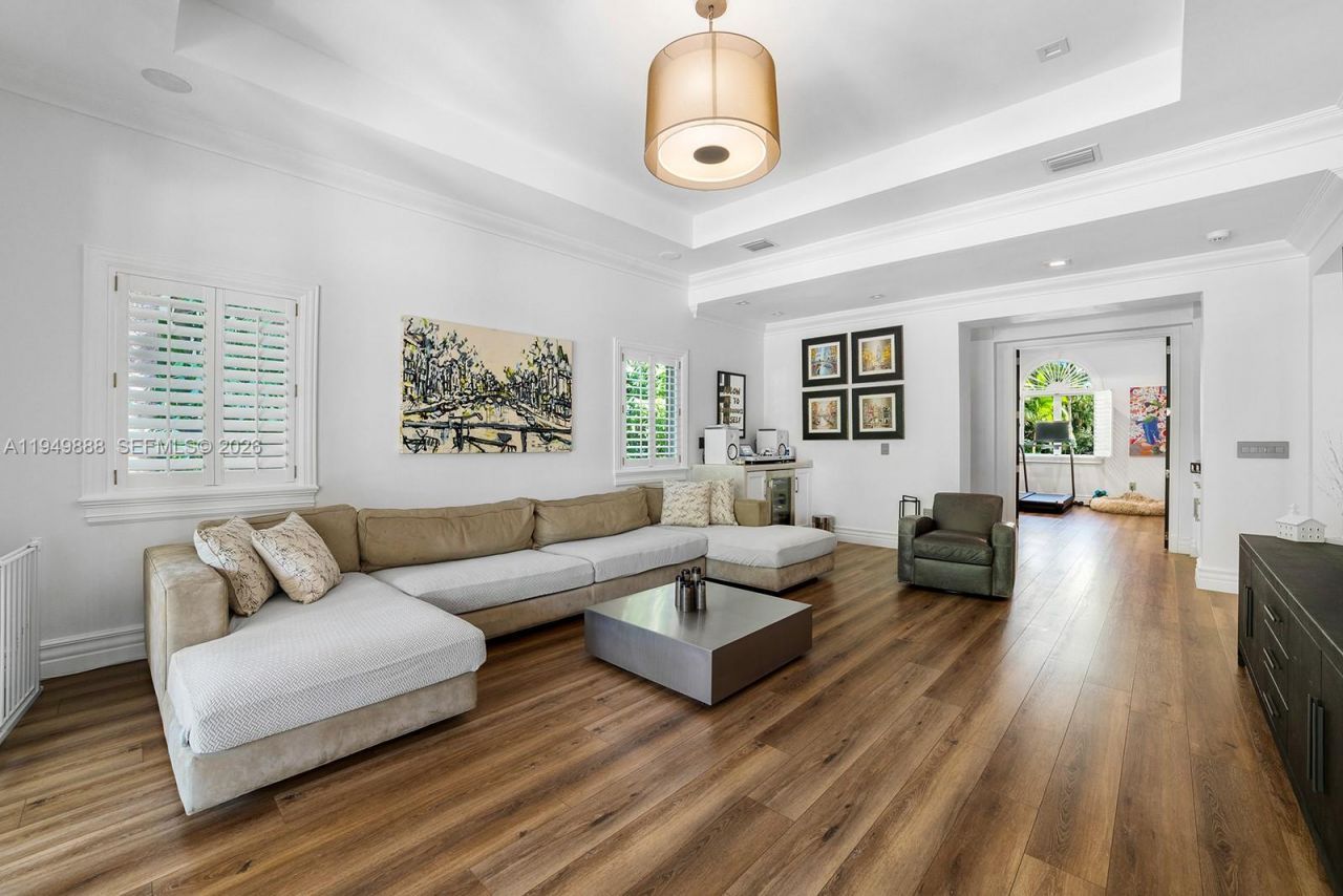 5002 SW 86th St, Miami, FL 33143 Photo