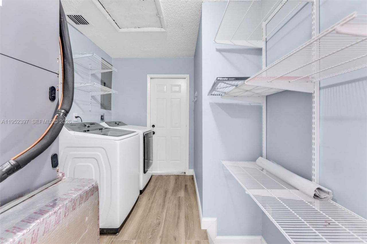 13210 SW 21st St, Miami, FL 33175 Photo