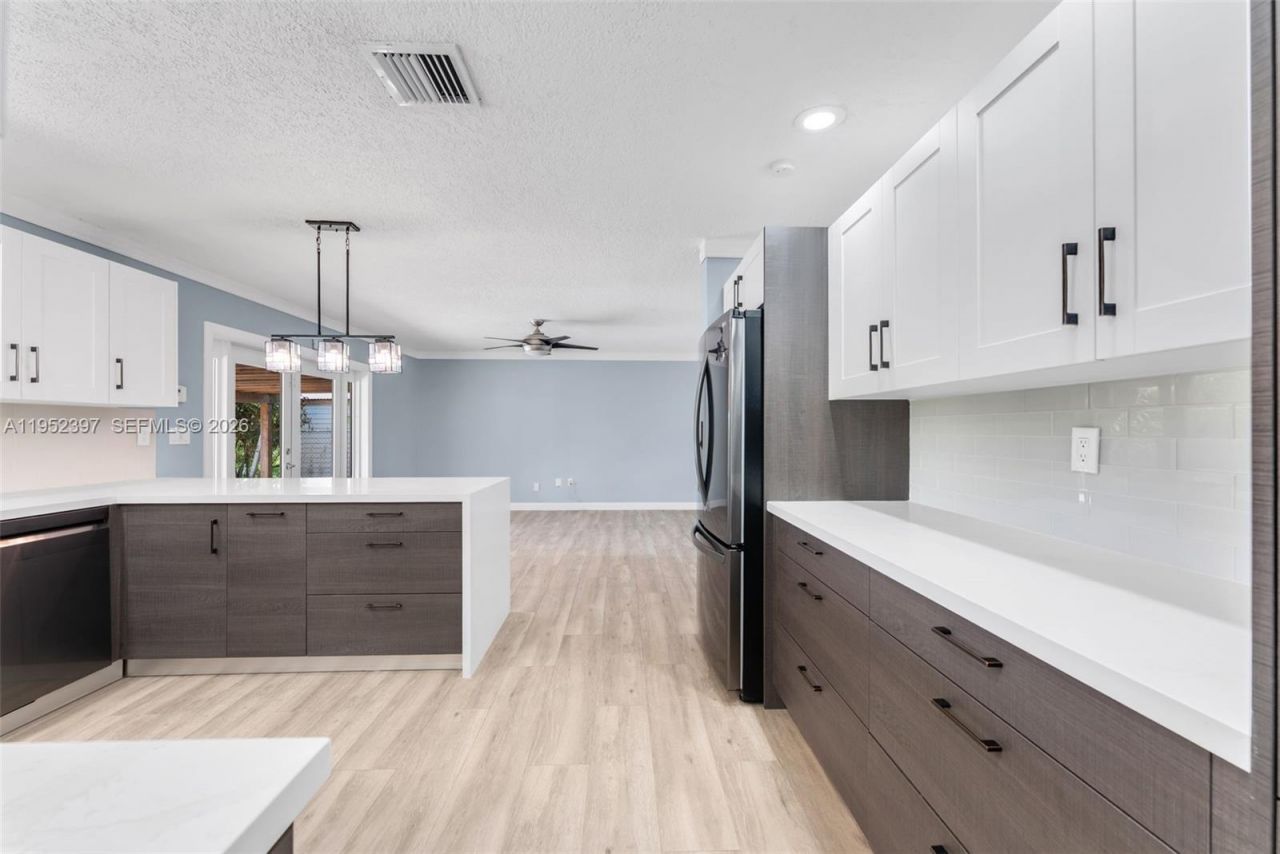 13210 SW 21st St, Miami, FL 33175 Photo