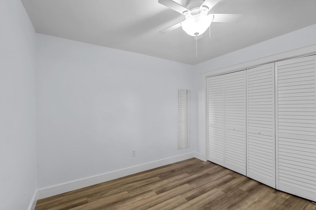 404 Saint Charles Court Court Photo 13