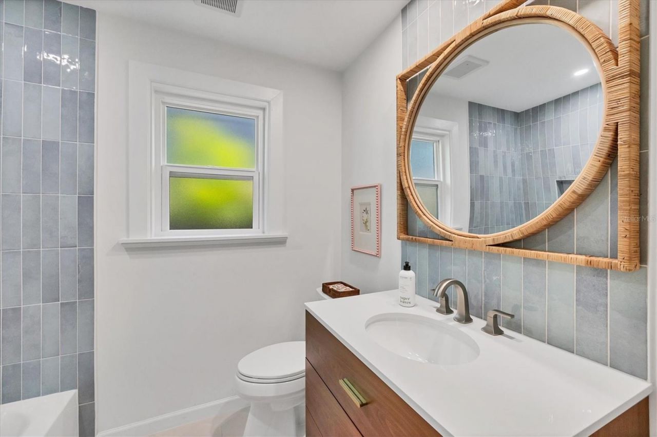 3734 Iroquois Avenue, Sarasota, FL 34234 Photo