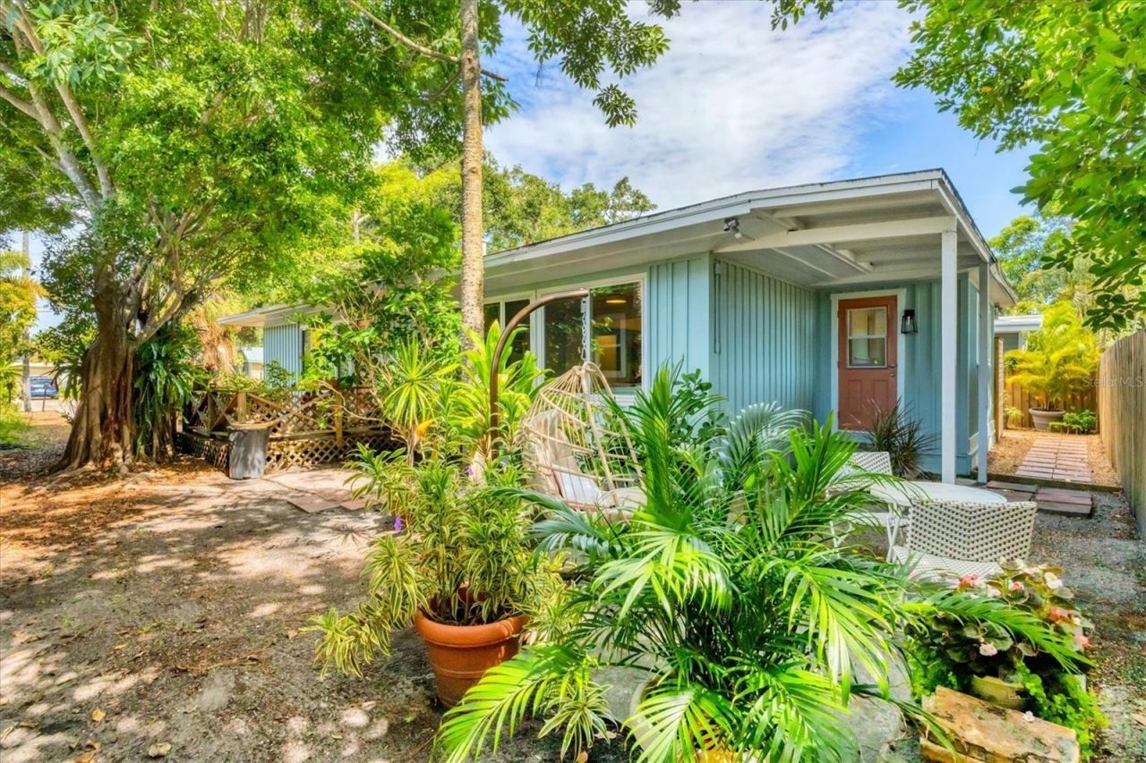 3734 Iroquois Avenue, Sarasota, FL 34234 Photo