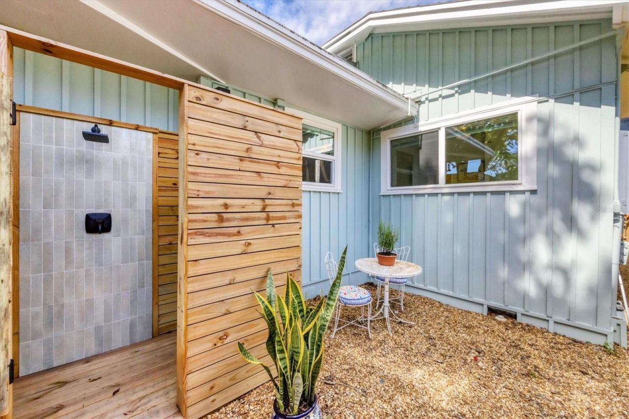 3734 Iroquois Avenue, Sarasota, FL 34234 Photo