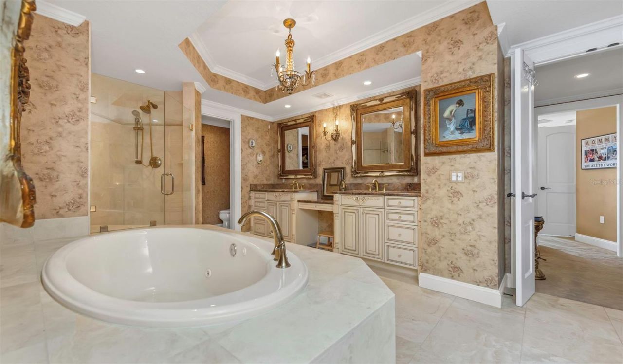 12200 1st Street W, Unit 202, Treasure Island, FL 33706 Photo