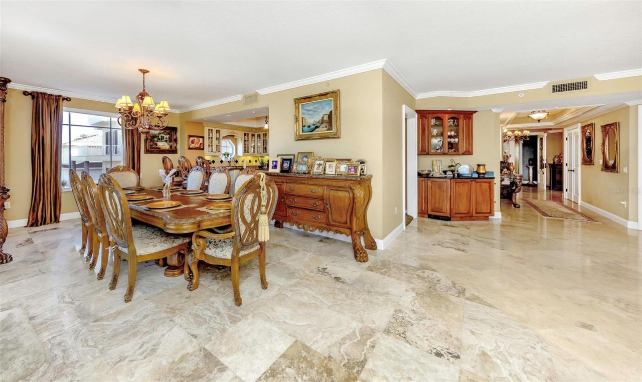 12200 1st Street W, Unit 202, Treasure Island, FL 33706 Photo