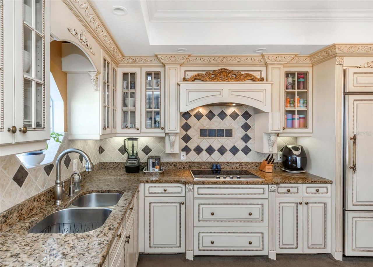 12200 1st Street W, Unit 202, Treasure Island, FL 33706 Photo